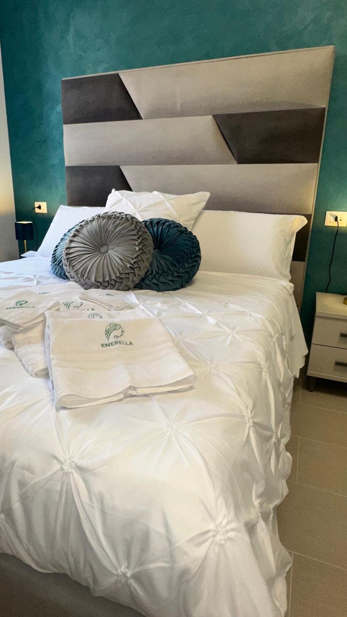 Emerella Luxury Suites-Siderno Lungomare Exterior photo